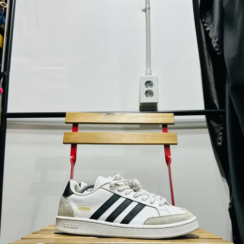 [BUNJANG] Adidas GrandCourt SE Men's Shoes / 285) 아디다스 운동화 남성 남자 신발 그랜드코트SE