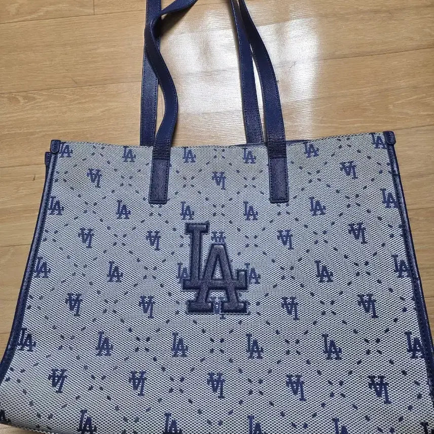 [BUNJANG] LA Dodgers Logo Pattern Tote Bag / LA다저스 로고 패턴 토트백