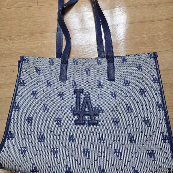 [BUNJANG] LA Dodgers Logo Pattern Tote Bag / LA다저스 로고 패턴 토트백