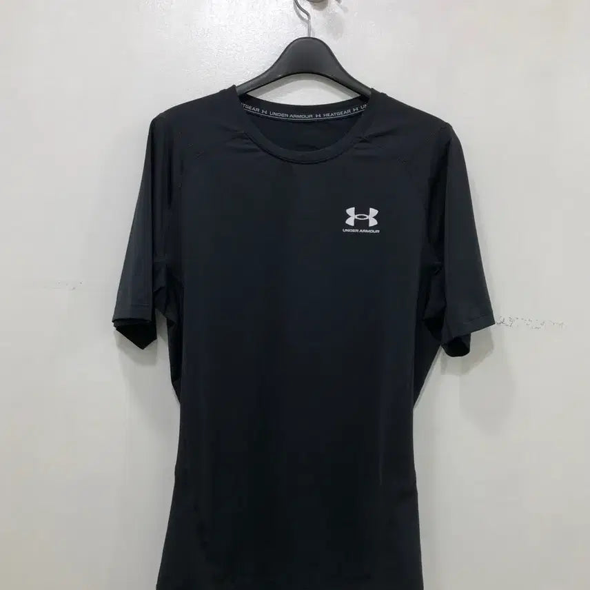 [BUNJANG] Under Armour Short Sleeve T-Shirt Black XL / 언더아머 반팔 티셔츠 블랙 XL