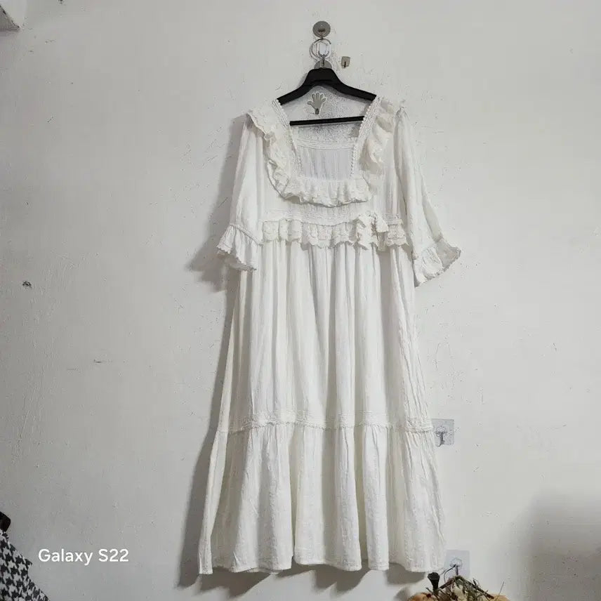 [BUNJANG] White Lace Dress / 화이트 레이스 원피스