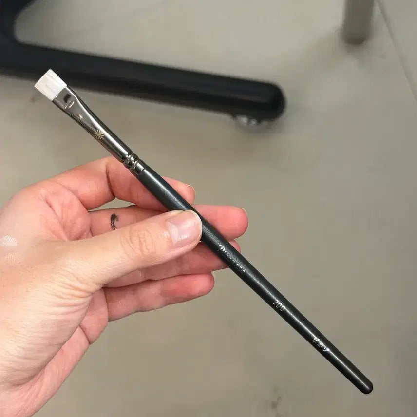 [BUNJANG] Picasso Eyeliner Brush 300 / 피카소 아이라이너 브러쉬 300