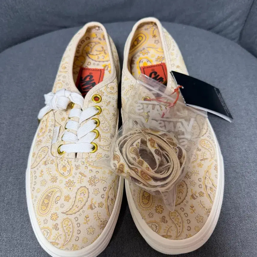 [BUNJANG] Vans Paisley Pattern Sneakers / 반스