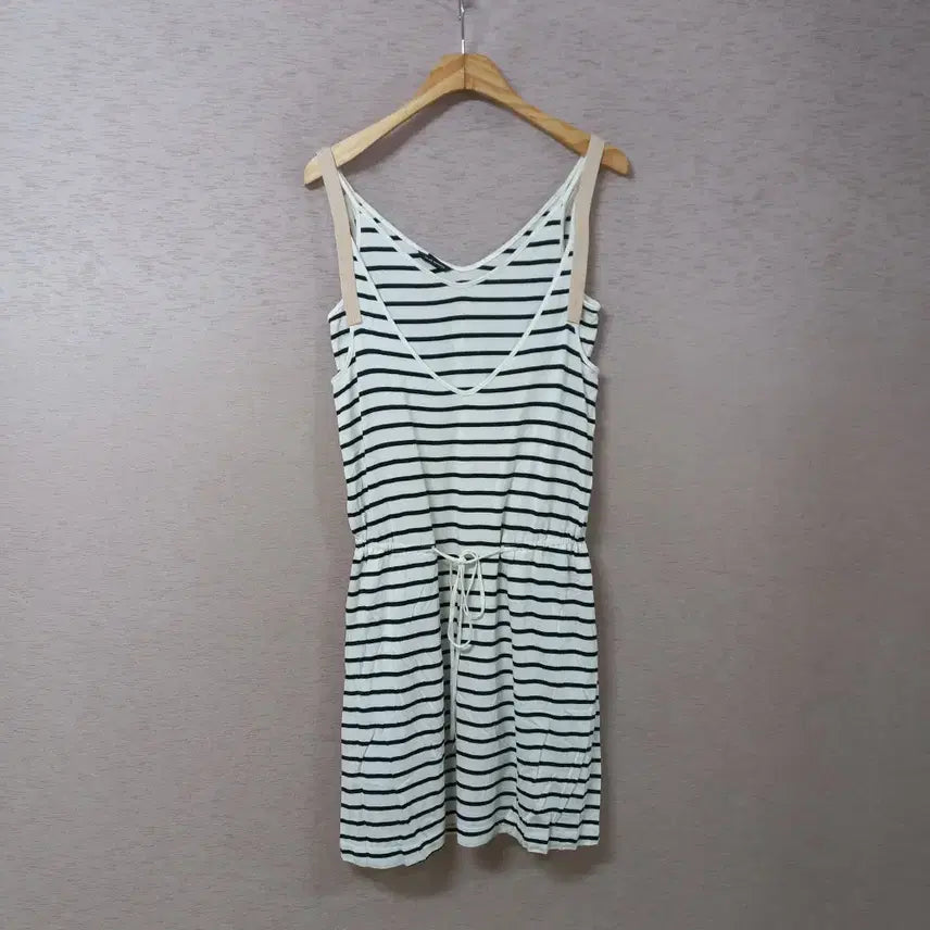 [BUNJANG] Club Monaco Striped Dress with Adjustable Waist / B7-29/클럽모나코 허리끈조절 스트라이프 원피스 여성
