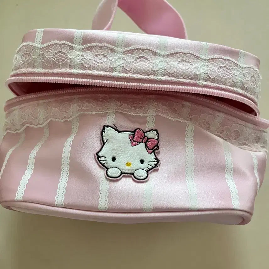 [BUNJANG] Sanrio Hello Kitty Cosmetic Pouch / 챠미키티 화장품 파우치 올리브영