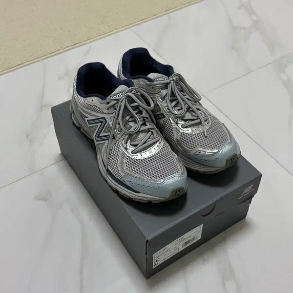 [BUNJANG] New Balance 860v2 Arctic Blue / [280] 뉴발란스 860v2 아크틱블루