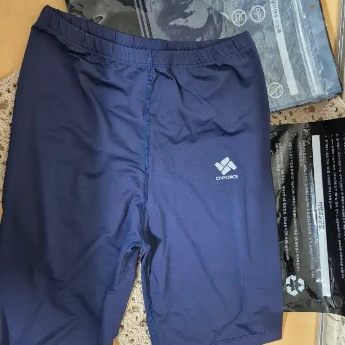 [BUNJANG] CNFORCE Women's 5-Part Sports Set (Size M, 2-Piece Bundle) / 미사용!!M2장다드림여성5부스포츠복95M총2장다드림