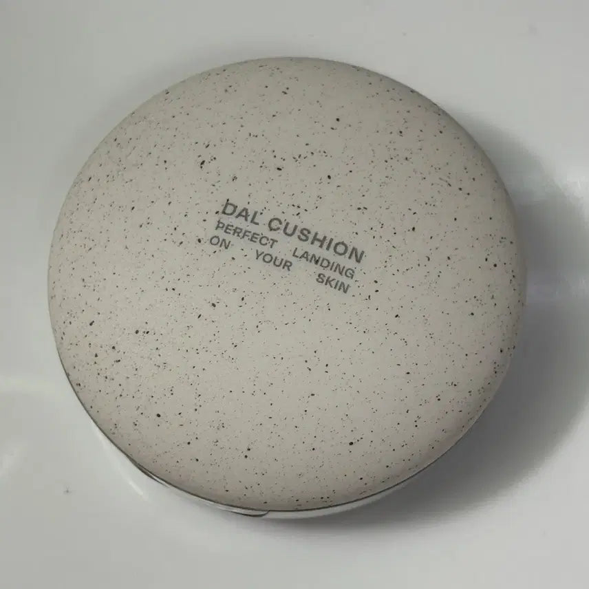[BUNJANG] VelyVely Moon Cushion No. 01 Ivory / 바이블리  달쿠션 01아이보리