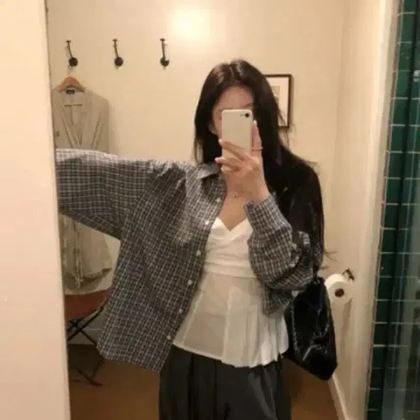 [BUNJANG] Lizzy Giselle Pleated Blouse (S) - Sealed New Product / 리즈 지젤 플리츠 블라우스 S 미개봉 새제품
