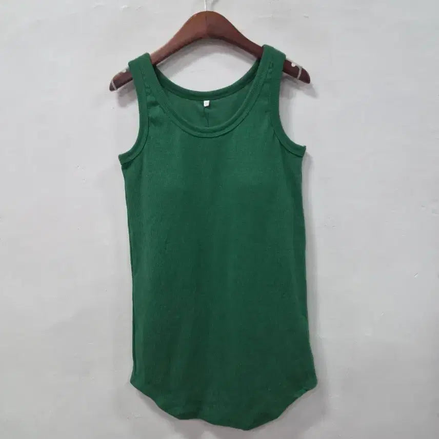 [BUNJANG] Green Sleeveless Bra-Cup Tank Top / 새상품) 그린 민소매 나시 브라캡
