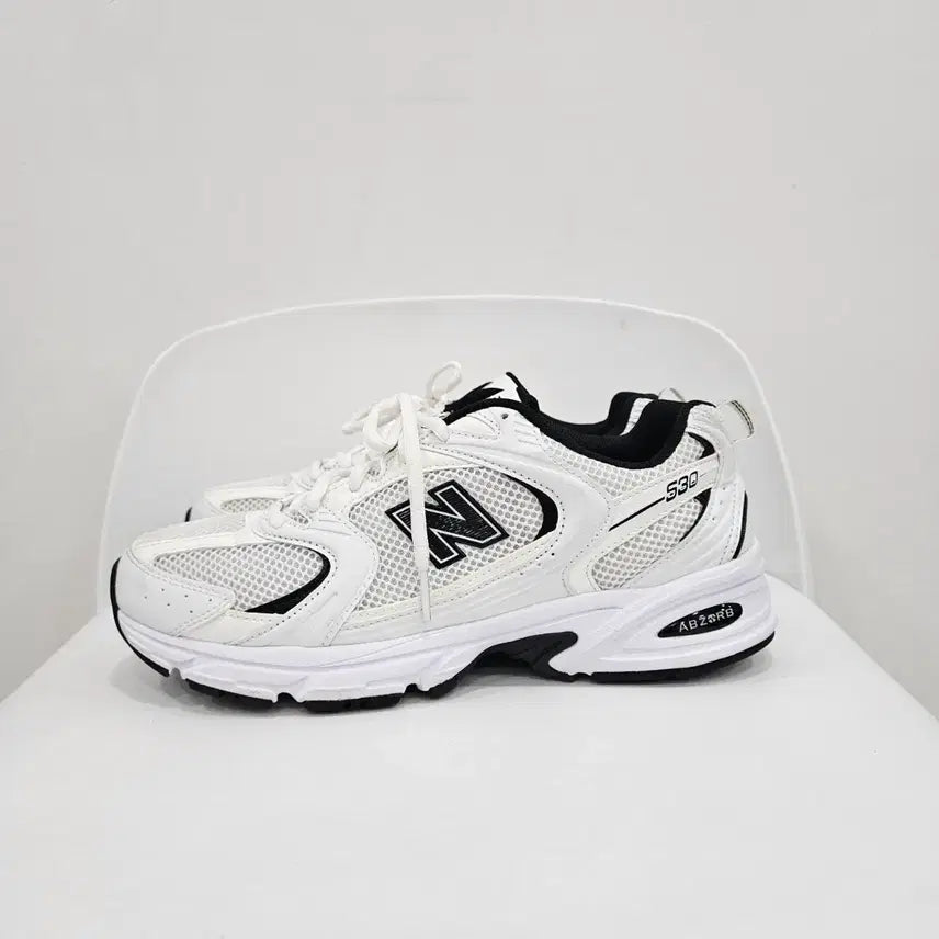 [BUNJANG] New Balance 530 White Black Sneakers (265mm) / 뉴발란스 530 화이트 블랙 265