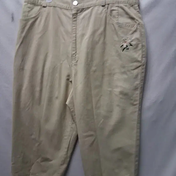 [BUNJANG] Women's Beige Capri Pants with Floral Embroidery / 여성 베이지색 카프리 바지 꽃 자수