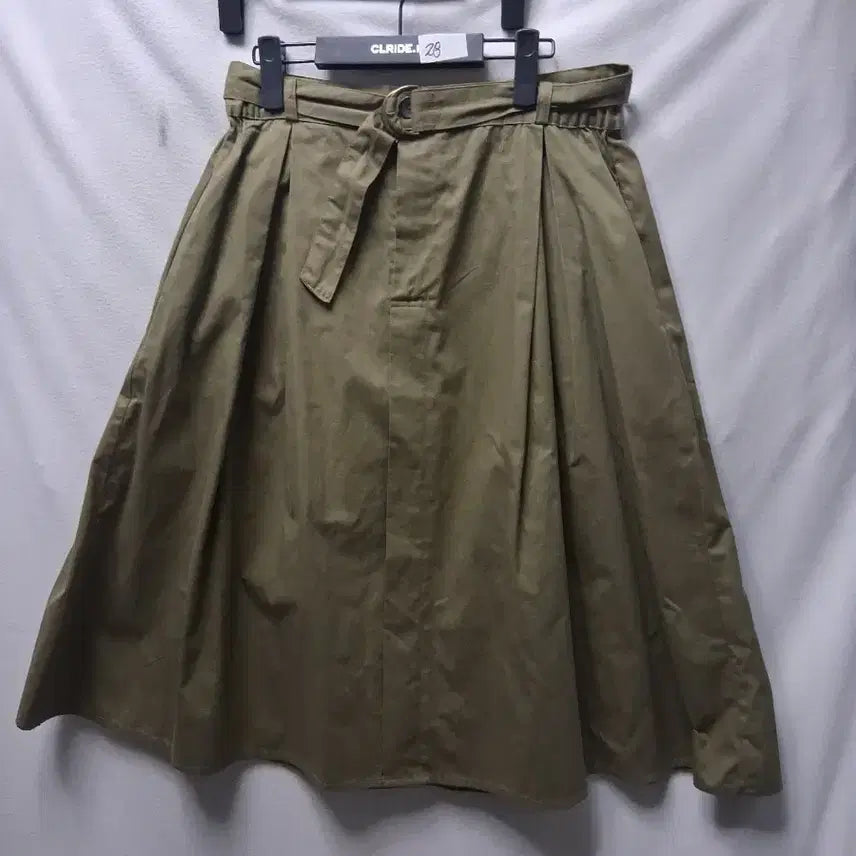 [BUNJANG] Clyde Khaki Pleated Skirt Size 28 / 클라이드 28 카키색 스커트