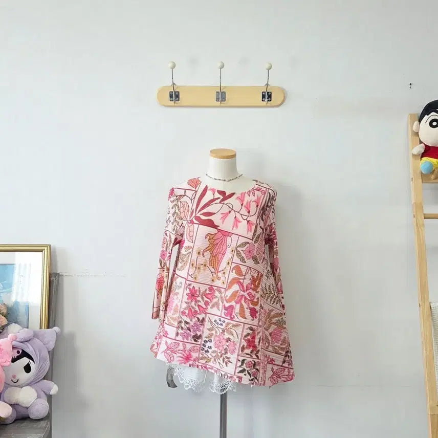 [BUNJANG] Le Labe Pink Floral Pleated Diagonal Blouse / 빈티지 만원샵 LB 핑크 패턴 주름 사선 블라우스