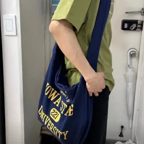[BUNJANG] Yase 2-Way Sport Sweat Shoulder Bag Navy / 야세 - 2WAY 스포츠 스웻 숄더백 네이비 (새상품 )