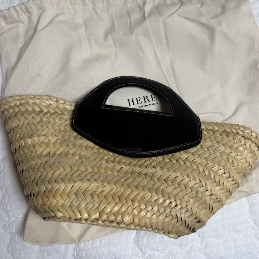 [BUNJANG] Hereu Rattan Bag / 헤레우 라탄백