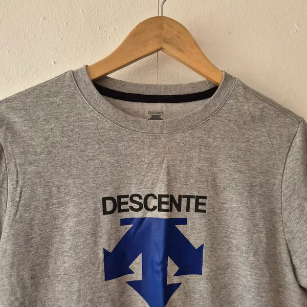 [BUNJANG] Descente Women's Logo Short-Sleeve T-Shirt / 데상트 여성 로고반팔티셔츠 95사이즈