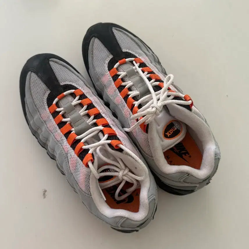 [BUNJANG] Nike Air Max 95 Grey Orange US 9.5 / 나이키 에어맥스 95 그레이 오렌지 275