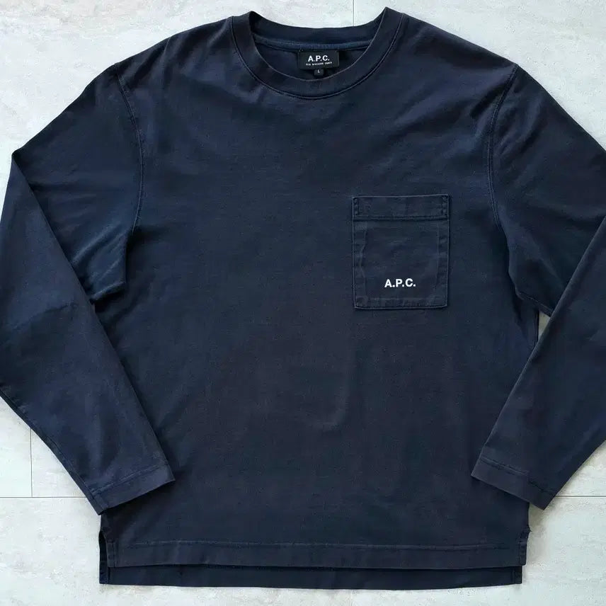 [BUNJANG] A.P.C. Pocket Logo Long Sleeve T-Shirt (Charcoal) / [정품] A.P.C. 아페쎄 포켓 로고 긴팔 티셔츠 (105 / 차콜)