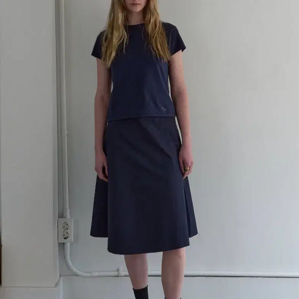 [BUNJANG] Pica Back Pleated Midi Skirt Navy / 파이카 백 플리츠 미디 스커트, 네이비 (pica back pleated midi skirt)