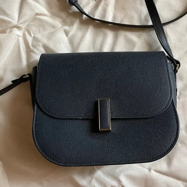 [BUNJANG] Valextra Iside Crossbody Bag Navy / Valexra 이지데 크로스