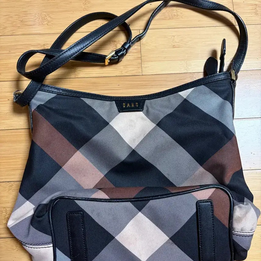 [BUNJANG] Daks Check Crossbody Bag / Shoulder Bag / 닥스 체크 크로스백/숄더백