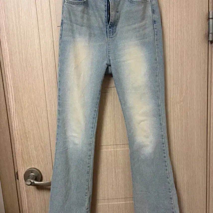 [BUNJANG] MODIFIT Light Wash Bootcut Jeans / MODIFIT 모디핏 연청 부츠컷 청바지