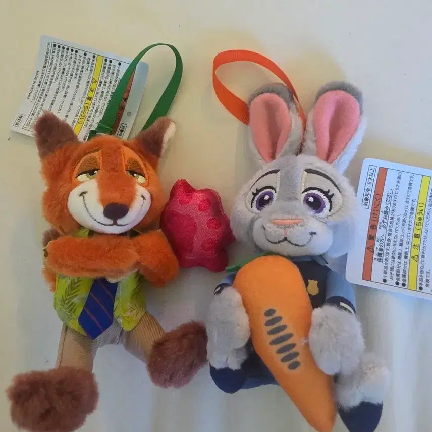 [BUNJANG] Tokyo Disneyland Exclusive Zootopia Nick Wilde & Judy Hopps Figure Keychain Set (2 Types) / 도쿄디즈니랜드 한정 주토피아 닉&주디 인형 키링 2종 세트 일본 한정판