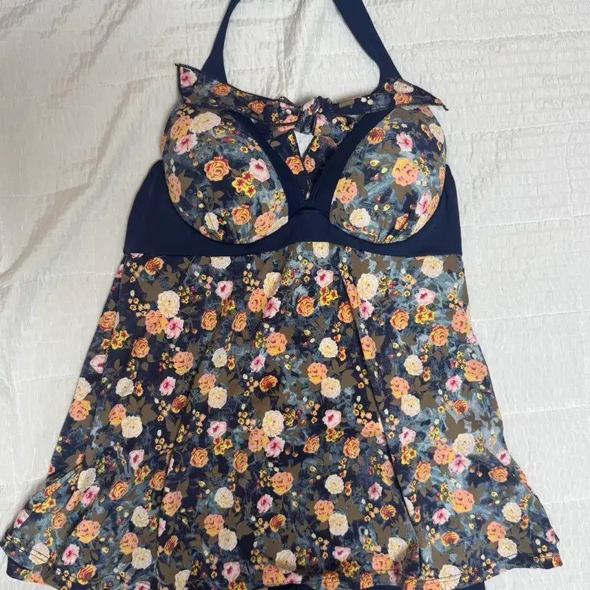 [BUNJANG] Floral Pattern Halterneck One-Piece Swimsuit / 여성 원피스 수영복