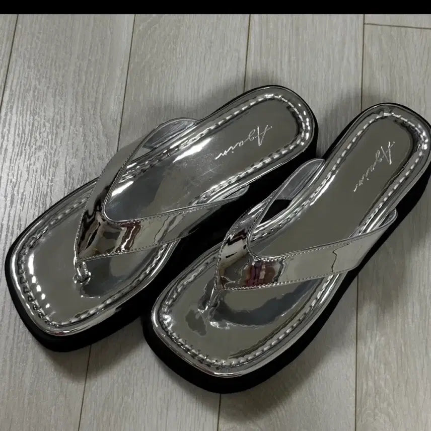 [BUNJANG] Silver Strap Sandals / 실버 굽쪼리