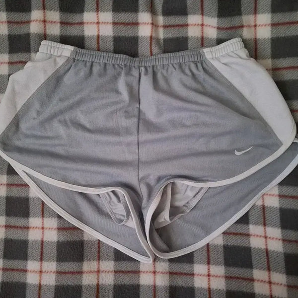 [BUNJANG] Nike Dri-FIT Dolphin Pants Grey M / 나이키 드라이핏 돌핀 팬츠 그레이 M