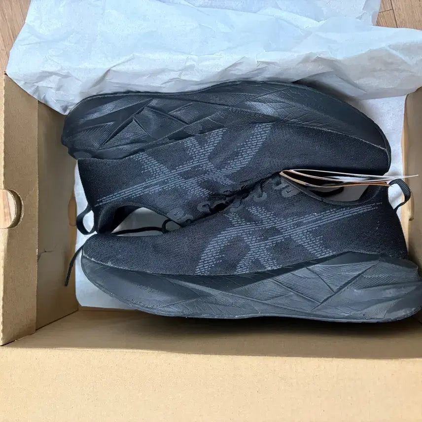 [BUNJANG] Asics NovaBlast 5 2E Running Shoes 27.5cm / 아식스 노바블라스트5 2e 275