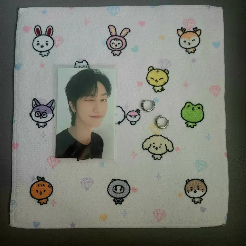 [BUNJANG] Seventeen The8 Earrings Bundle Set / 세븐틴 디에잇 귀걸이 양도