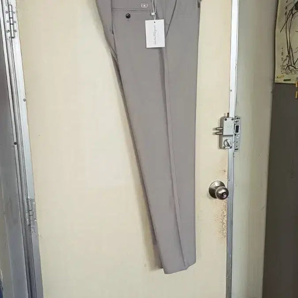[BUNJANG] Salvatore Ferragamo Men's Summer Trousers Size 40 / 살바토레테라카모남성여름바지.새옷.40싸이즈기장110센치