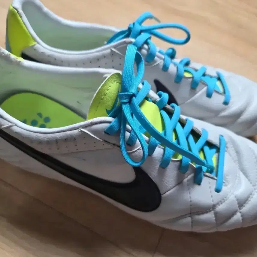 [BUNJANG] Nike Tiempo Soccer Cleats - White/Teal - 275mm / 나이키 축구화 흰색/청록색나이키 티엠포 축구화 275mm