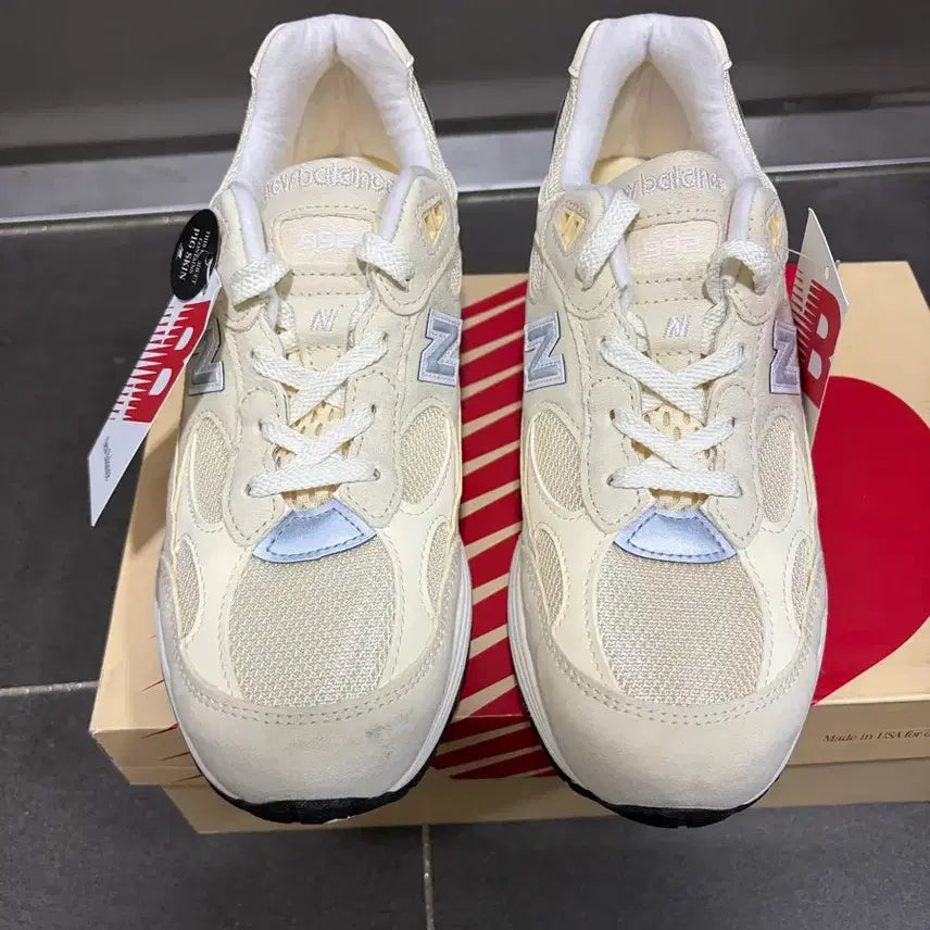 [BUNJANG] New Balance 992 "Cream" (Calcium Raw Cash) Sneakers US 8 / 260 / 새제품 뉴발란스 992 US8 260 크림 (칼슘 로우 캐슈)