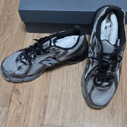 [BUNJANG] New Balance 740 Sneakers / 뉴발란스 740