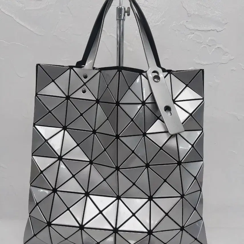 [BUNJANG] Bao Bao Lucent Tote Bag Silver / 바오바오 루센트 토트백 실버
