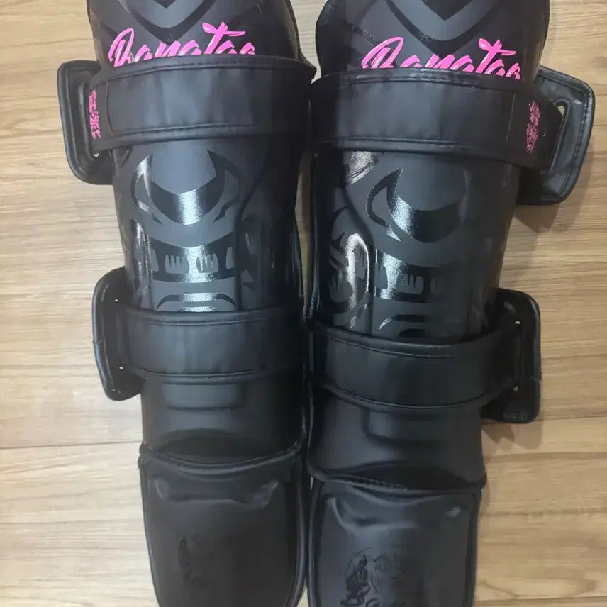 [BUNJANG] Bantao Shin Guard L Size, Bantao Bread Glove L Size / 방타오 신가드 L사이즈,방타오 빵글러브 L사이즈