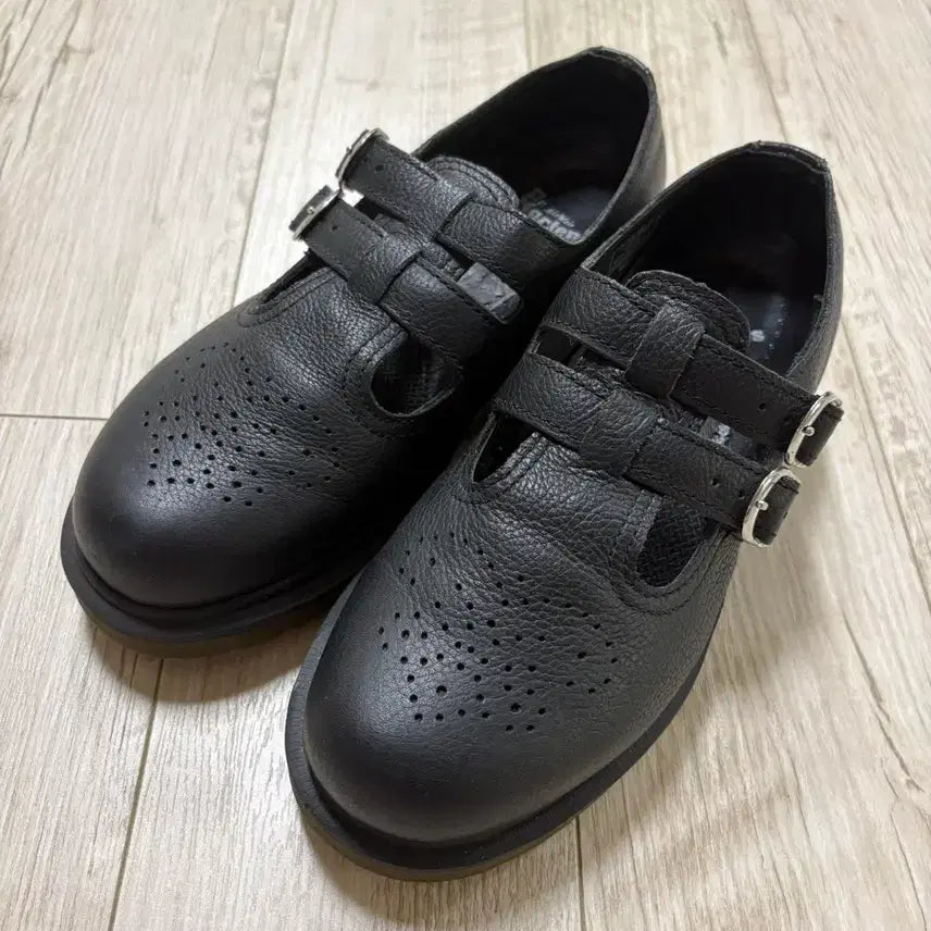 [BUNJANG] Dr. Martens Mary Jane Black Shoes / 닥터마틴 메리제인 블랙 240