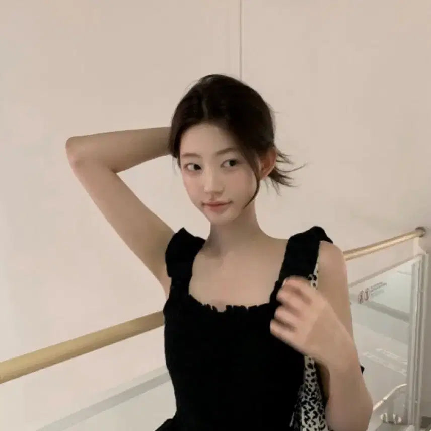 [BUNJANG] Jennie O Camille Smoke Top / 제니오 카밀 스모크탑 (새상품)