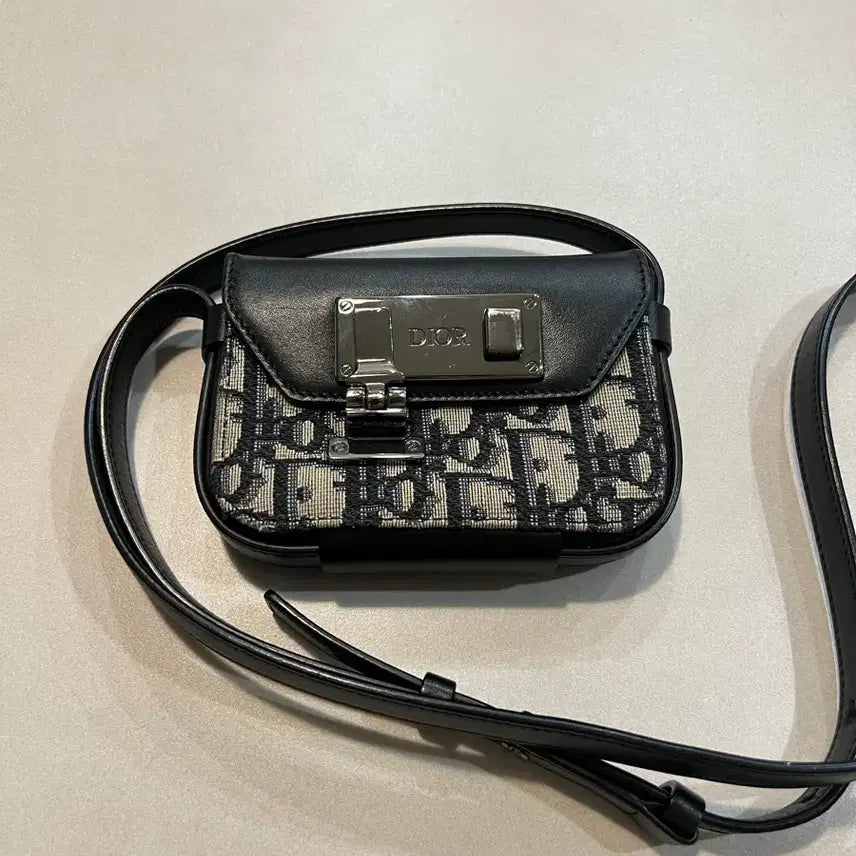 [BUNJANG] Dior Oblique Nano Crossbody Bag / 디올 오블리크 나노 크로스백 정품 남녀공용 미니 가방
