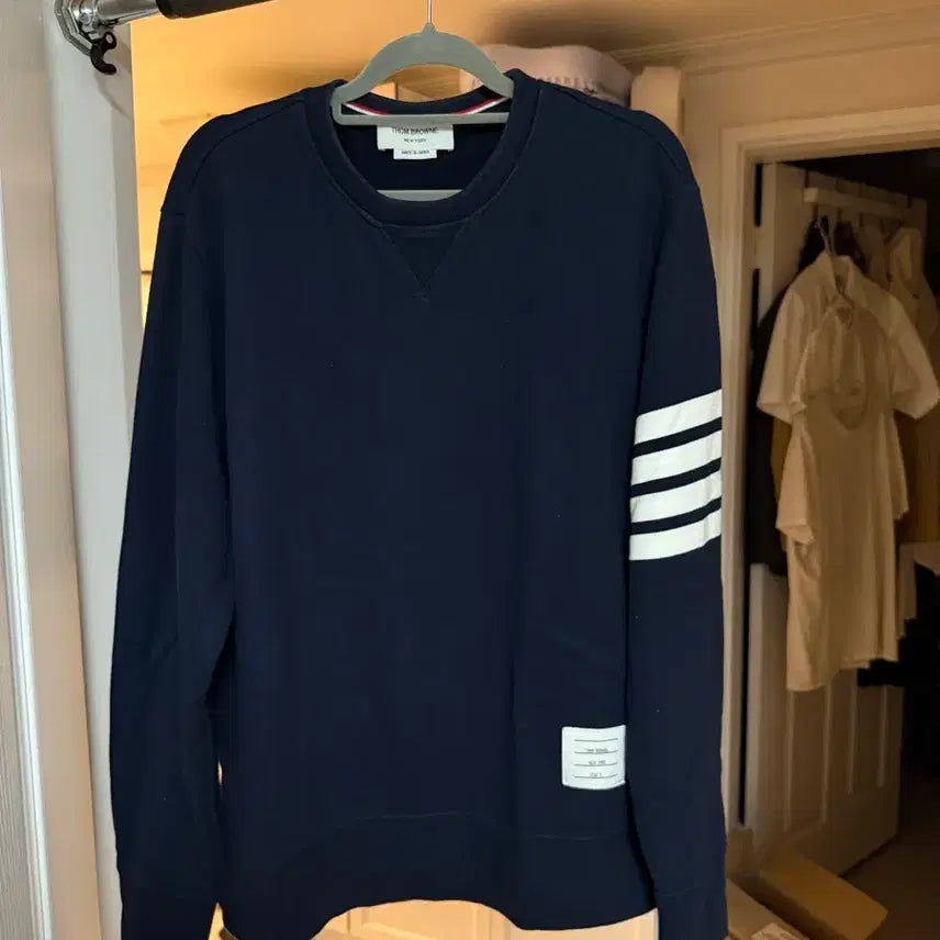 [BUNJANG] Thom Browne Navy Sweatshirt Size 5 / 톰브라운 사선완장 네이비 맨투맨 5사이즈