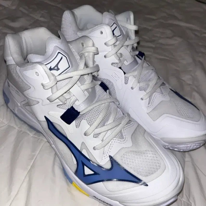 [BUNJANG] Mizuno Wave Lightning Z8 MID Volleyball Badminton Shoes (255mm) / 미즈노 웨이브 라이트닝 Z8 MID 255mm 새상품!