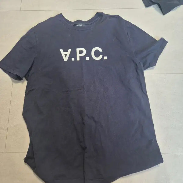 [BUNJANG] A.P.C. Logo T-Shirt Navy Blue Size 105 / 아페쎄 티셔츠 네이비색 105
