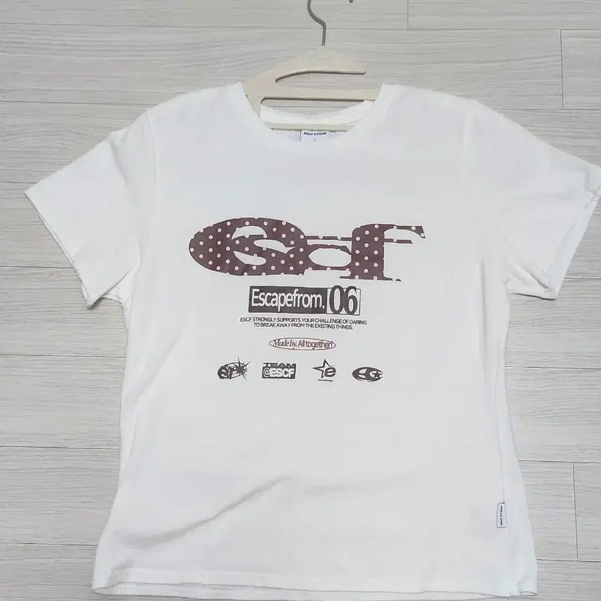 [BUNJANG] Escapefrom Dot Short Sleeve T-Shirt (L) / 이스케이프프롬 도트 반팔티