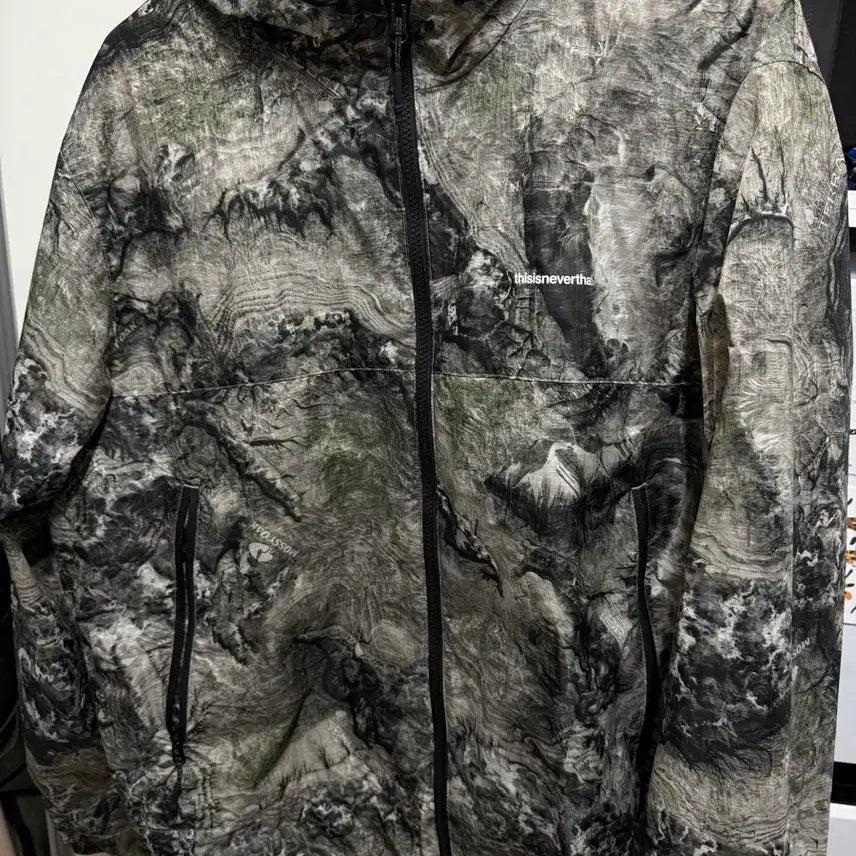 [BUNJANG] thisisneverthat T-Light Windbreaker Jacket XL / 디스이즈네버댓 T-Light 바람막이 자켓 xl