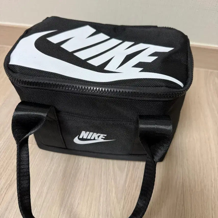 [BUNJANG] Nike Cooler Bag / 나이키 쿨러백 보냉백