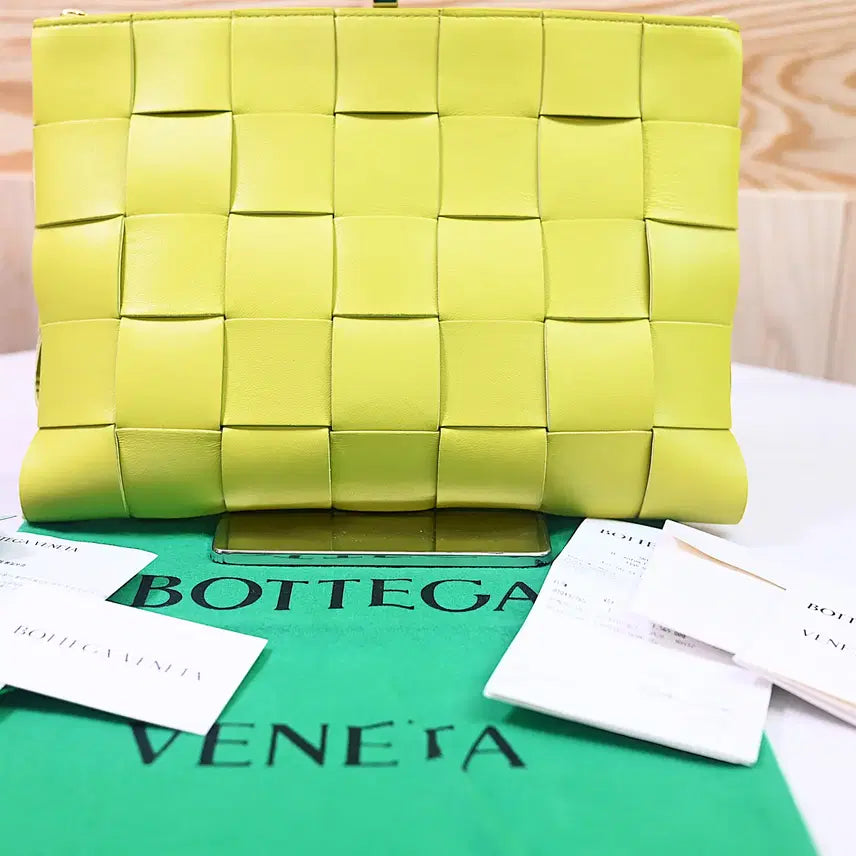 [BUNJANG] Bottega Veneta Cassette Clutch Bag / 보테가 카세트 클러