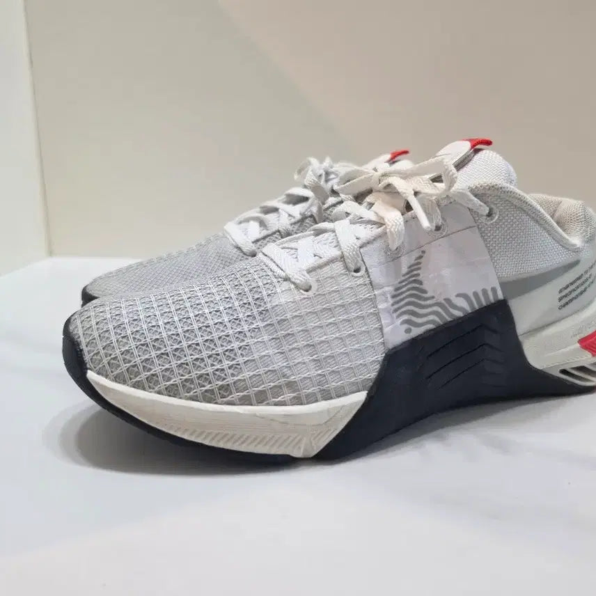 [BUNJANG] Nike Women's Metcon 8 Training Shoes / 나이키 여성 메트콘8 헬스화 240